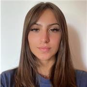 Insegnante di Inglese, italiano, spagnolo. Inoltre aiuto compiti e accompagnamento allo studio